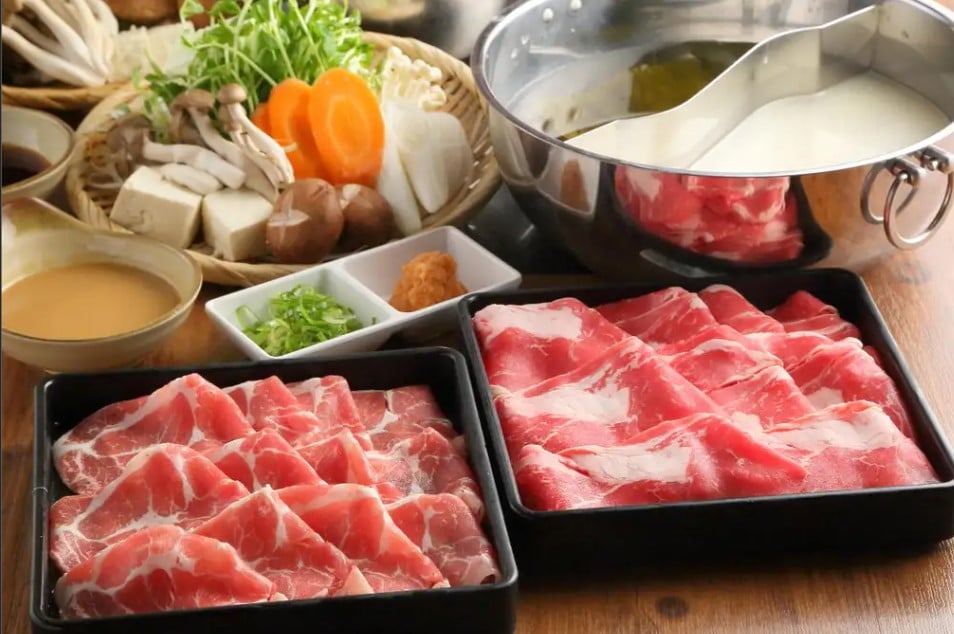 「秋葉原 しゃぶしゃぶ」「二色鍋」